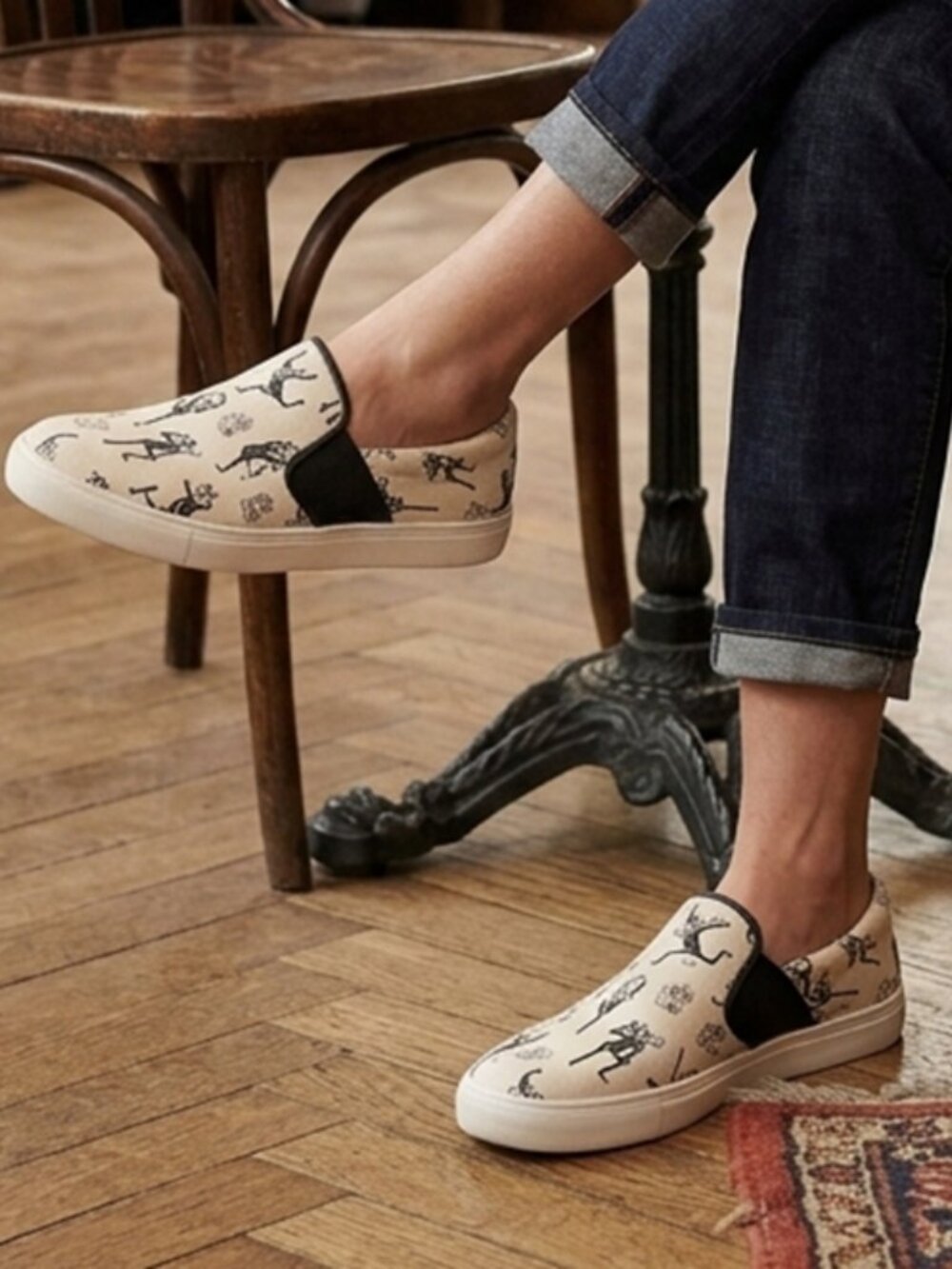 KARL LAGERFELD Paris Elisha2 Graphic Slip On Sneakers